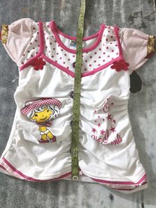 baby girl&#39;s shirt delightful pink polka dot design