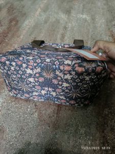 Zouk Floral Print Lunch Bag