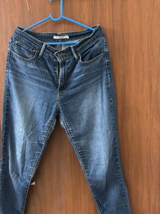 Levis jeans
