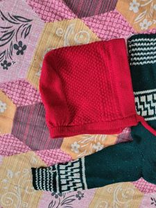 Kids Sweater &amp; Maroon Cap