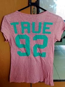 V-neck T-shirt Coral Colour