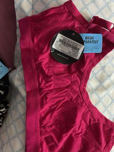Clovia Hot Pink Sports Bra