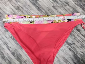 Coral Floral Bikini Bottom 🧡