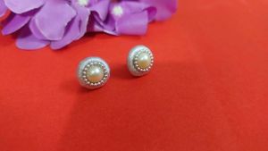 Earrings/ Studs