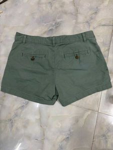 Green Short Pants