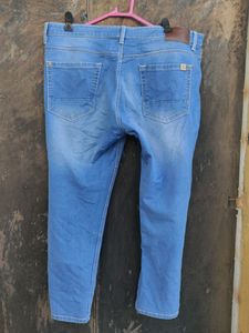 Classic Light Wash Straight Leg Denim Jeans