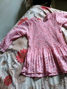 Comfortable Pinky...!!