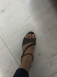 heel sandal