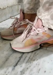 &#34;Stylish Pink Nike Air Max Sneakers ✔
