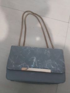 Flap Zipper, Sling Bag