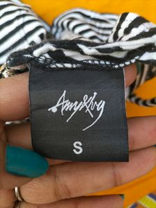 Strips Crop Top