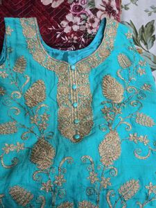 Elegant Blue &amp; Gold Kurta