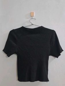 Black Ribbed Flower Tee