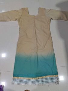Elegant Embroidered Kurti