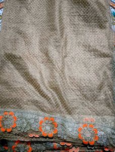 Latest Design Women Saree With Blouse