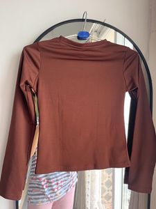 NEWME Fitted Top