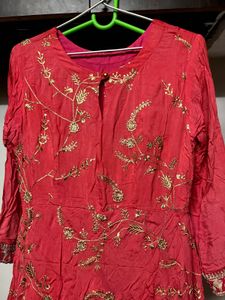 👑✨Royal Red Gown with Golden Embroidery ✨👑