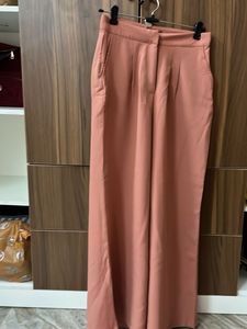 Elegant Wide-Leg Trousers
