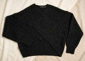 Stylish Black Knit CrissCross Sweater