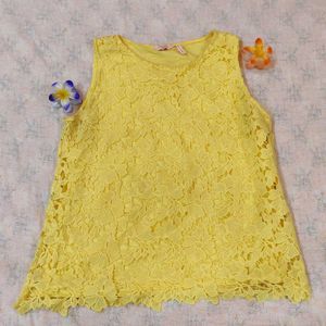 💛 Sunny Yellow Lace Top! 💛