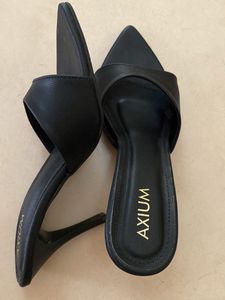 Black Axium Pointed Toe Mules