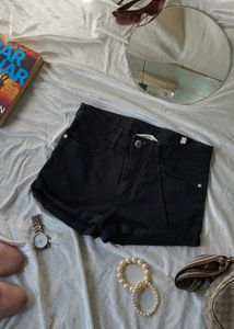 H&amp;M Shorts🖤
