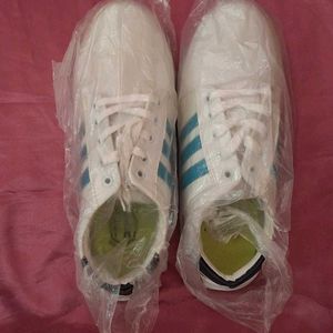 New &amp; Unused Men Sneakers