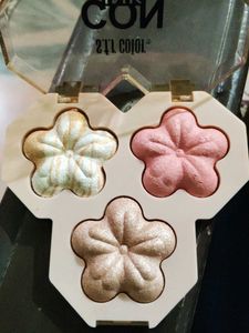 s. f. r color baked powder highlighter palate