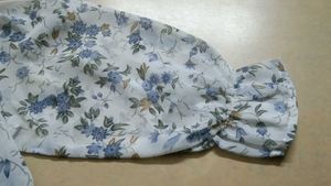 White Flower Print Crop Top