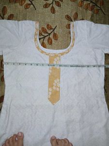 White Kurti