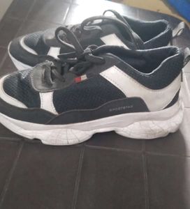 Chunky Casual Black Sneakers
