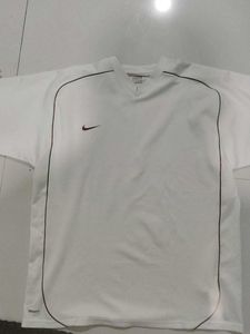 Nike White T-Shirt