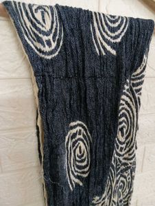 Stylish Black &amp; White Scarf