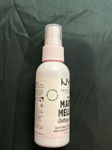 NYX Marsh Mellow Setting Spray