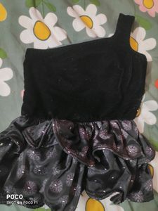 pretty black frock for 1-2 year baby girl.
