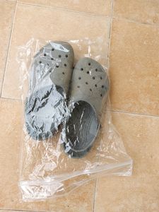 Barasache Clogs