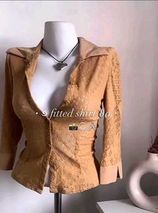 FITTED BUTTON UP BEIGE/BROWN SHIRT