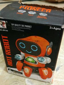 Robot Toy Set - Panda &amp; Pioneer working