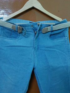 Women&#39;s Jeans