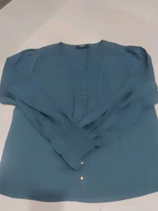 It&#39;s a Primo Knot Brand Shirt Style Top