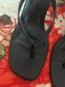 Vishudh Black Heels Woman