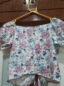 Crop floral Blouse NEW