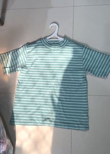 GREEN AND WHITE STRIPPED TEE