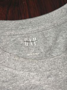 GAP Embroidered Graphic Tee