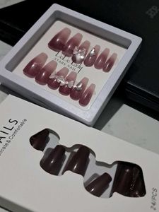 Press On Nails