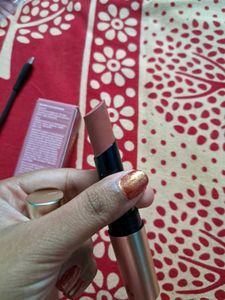 Nykaa Matte to Last Lipstick Shade Bombae