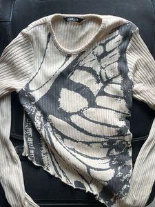 Trendy Graphic Print Long Sleeve Top