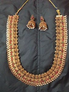 Elegant Gold-Toned Necklace Set