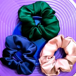 6 Colourful Scrunchies
