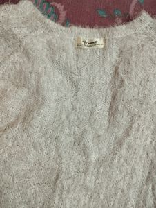 😍Furry 🤍White Top